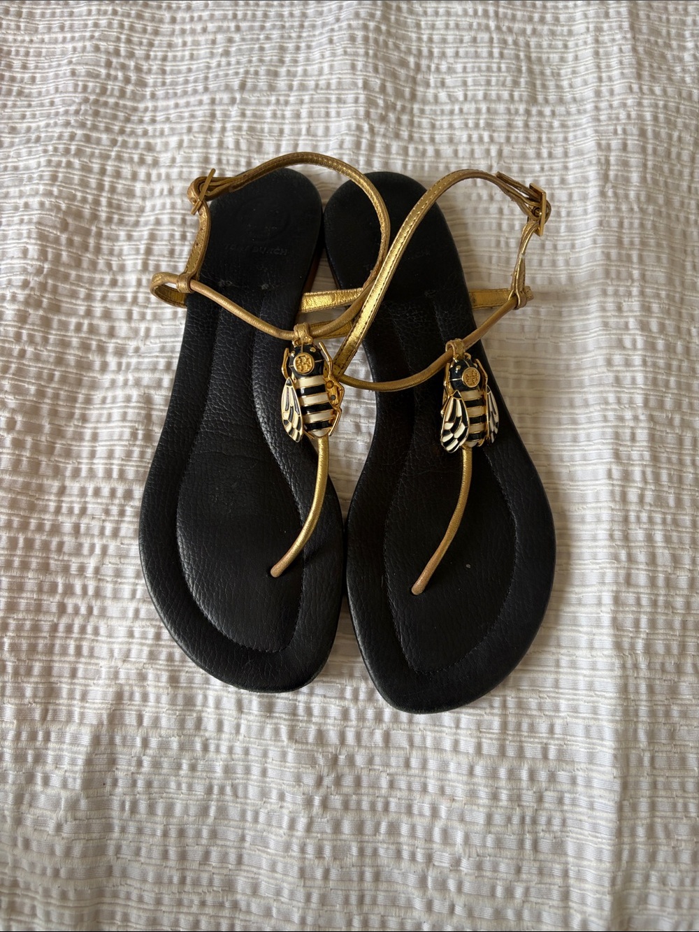 Tory Burch | Gold Strappy Bee Charm Sandals | 8